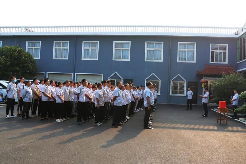 花溪科技舉行“送溫暖、獻(xiàn)愛心”捐助活動